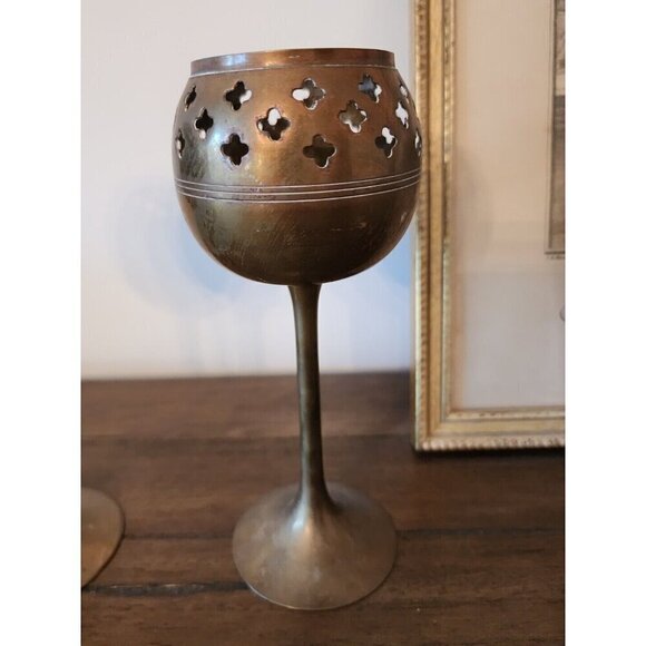 Vintage Set of Two Solid Brass Candle Holders Graduated Height - Picture 8 of 8